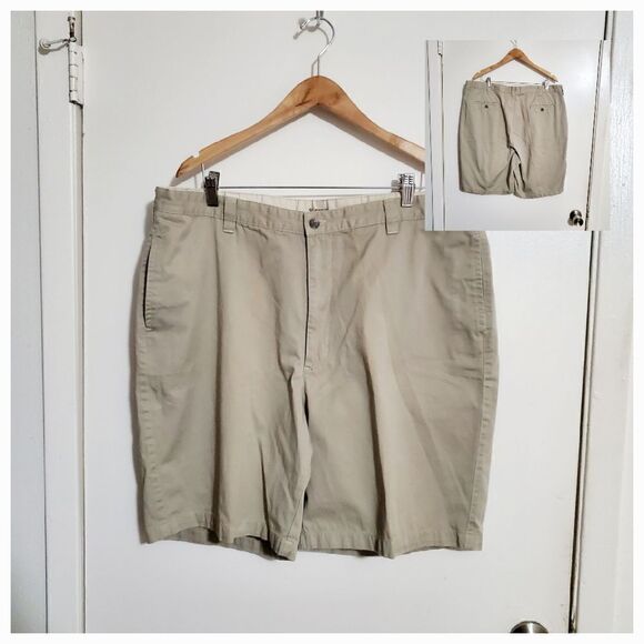St. John's Bay Khaki Men's Shorts Size 40 - Picture 1 of 10